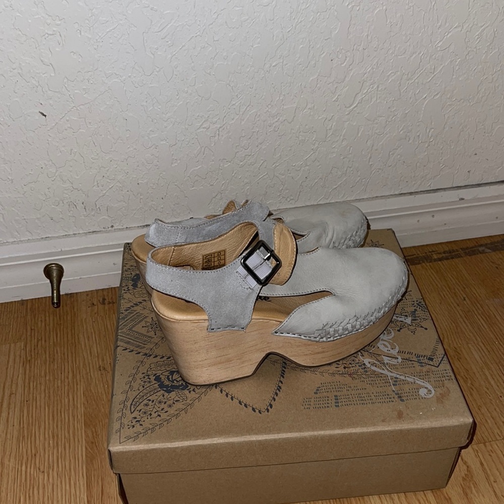 Free people clogs